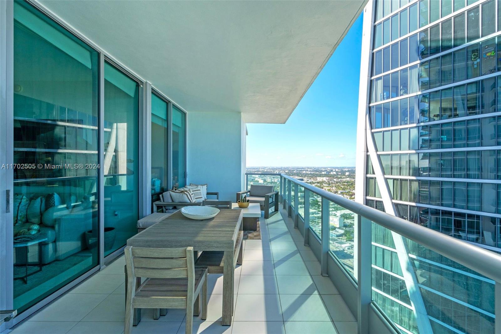 900 BISCAYNE BAY CONDO - Residential