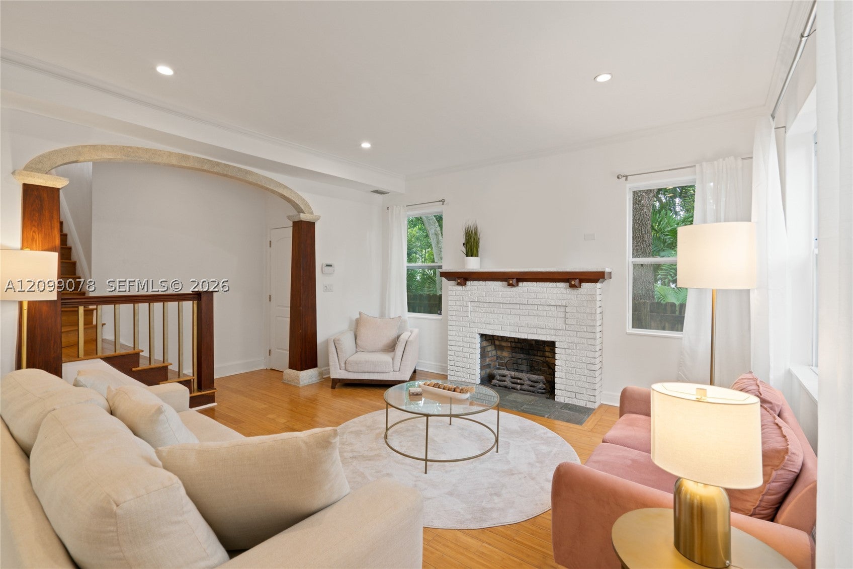 120 NE 44th St