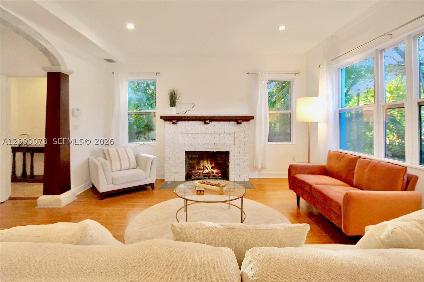 120 NE 44th St