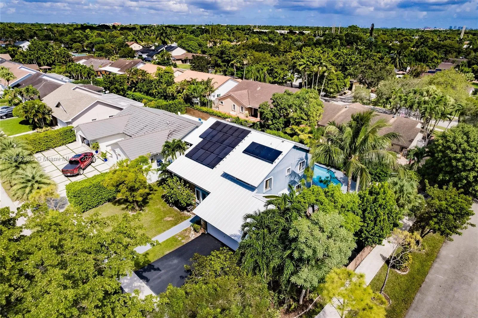 Miami, Florida 33186, United States, 5 Bedrooms Bedrooms, ,3 BathroomsBathrooms,Residential,Pending,37044