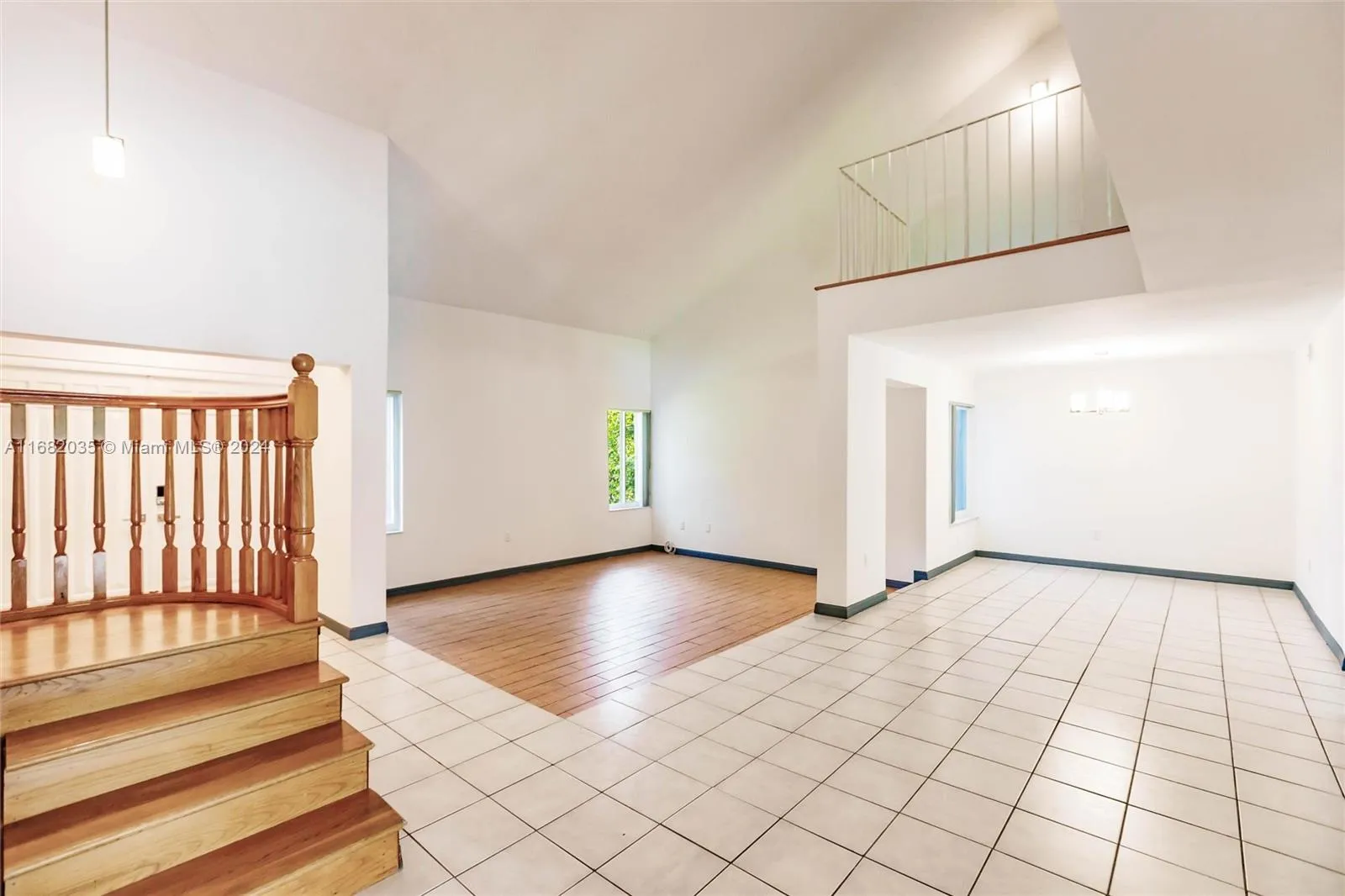 Miami, Florida 33186, United States, 5 Bedrooms Bedrooms, ,3 BathroomsBathrooms,Residential,Pending,37044