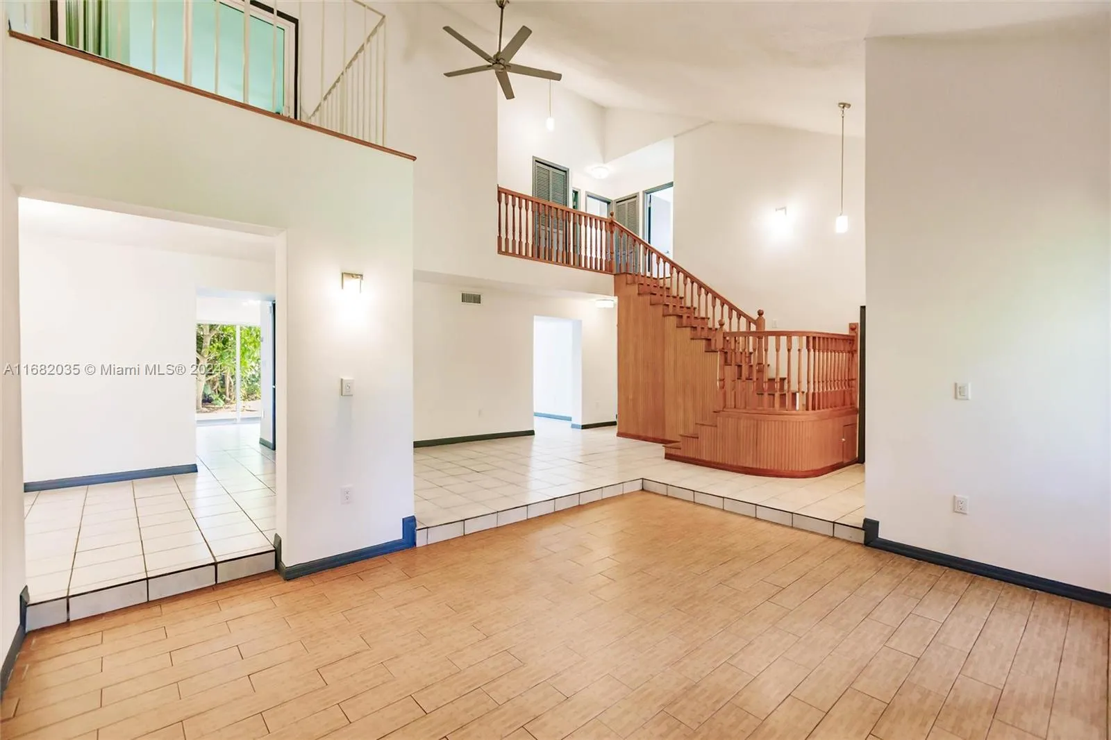 Miami, Florida 33186, United States, 5 Bedrooms Bedrooms, ,3 BathroomsBathrooms,Residential,Pending,37044