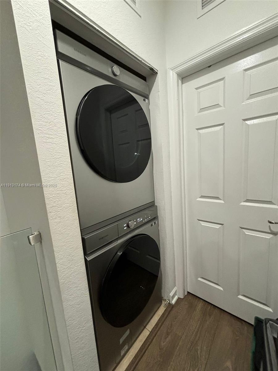 BELLAGIO VILLAS - Residential Lease