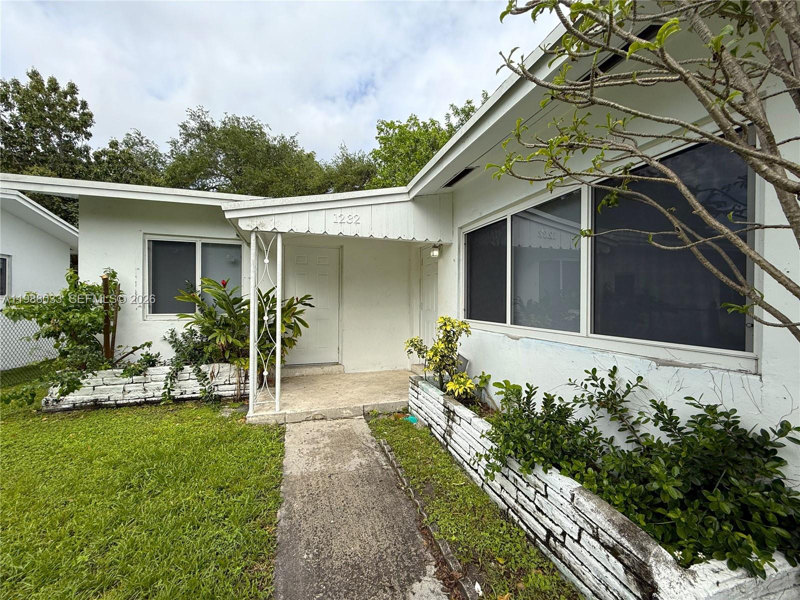 HIGHLAND PARK - Residential Lease