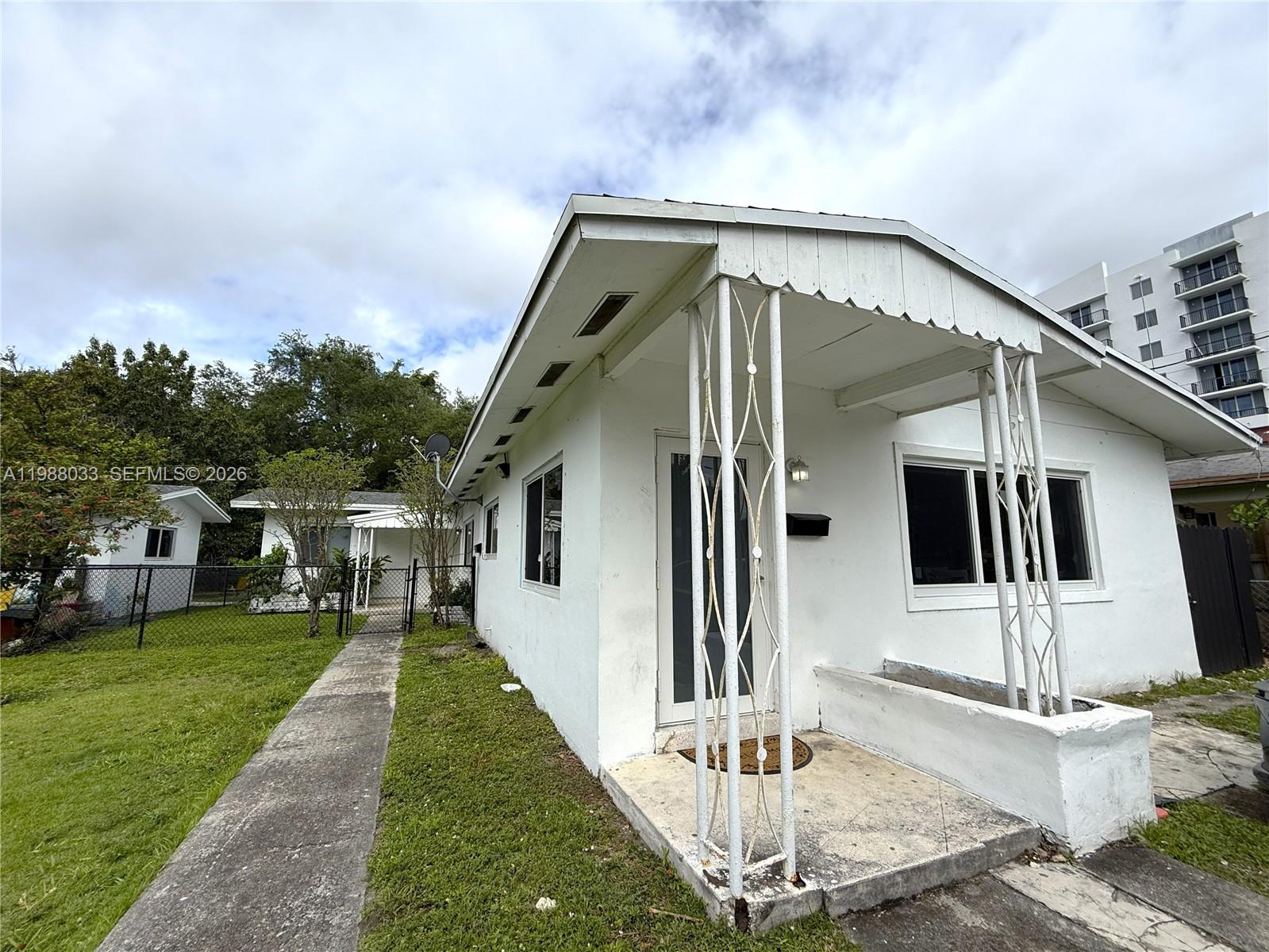 HIGHLAND PARK - Residential Lease