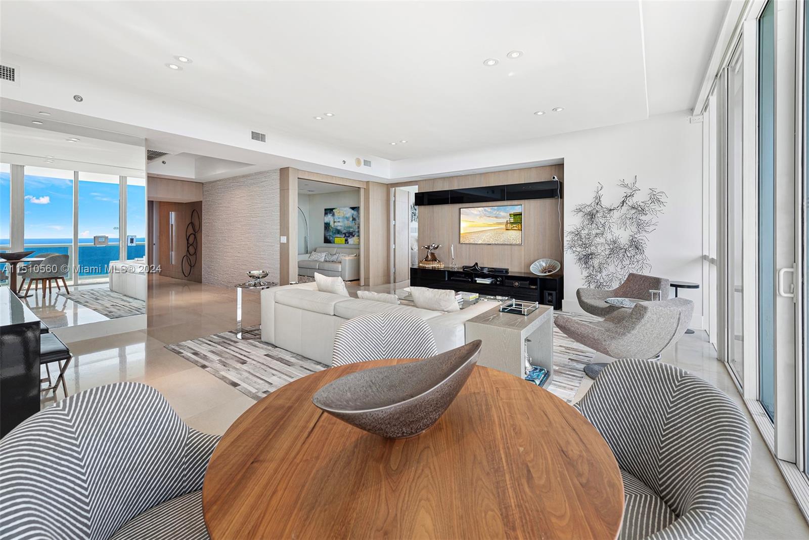 TDR TOWER II CONDO - Residential