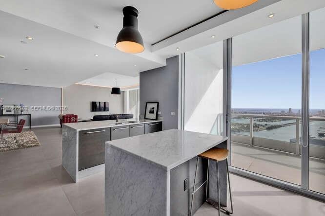 900 BISCAYNE BAY CONDO - Residential Lease