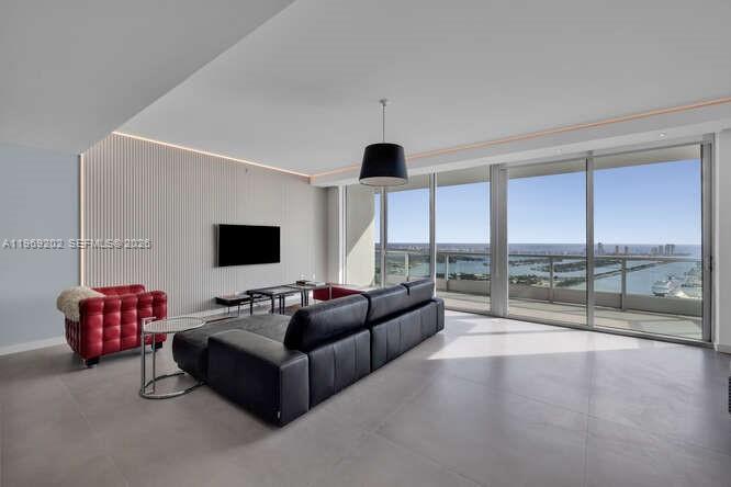 900 BISCAYNE BAY CONDO - Residential Lease