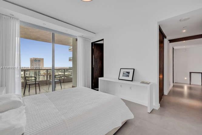 900 BISCAYNE BAY CONDO - Residential Lease