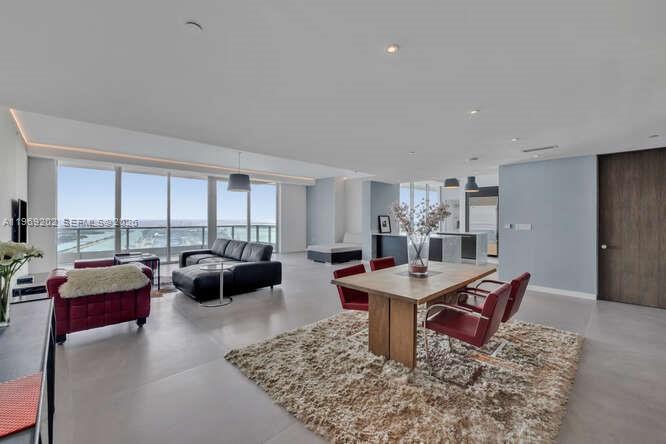 900 BISCAYNE BAY CONDO - Residential Lease