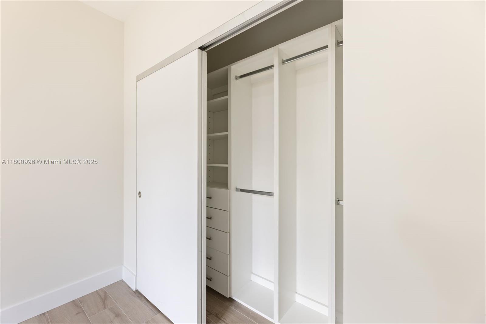 GROVELAND PARK - Residential Lease