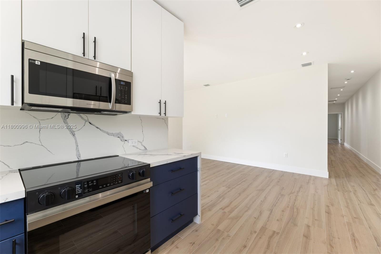 GROVELAND PARK - Residential Lease