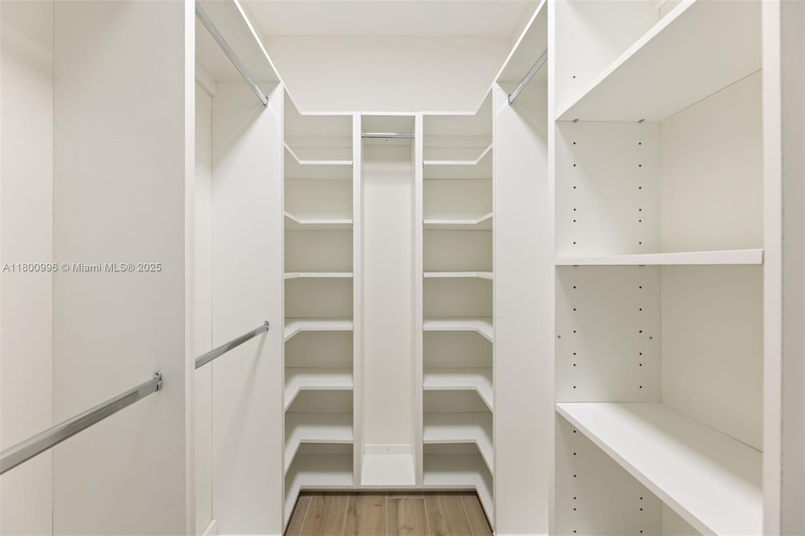 GROVELAND PARK - Residential Lease