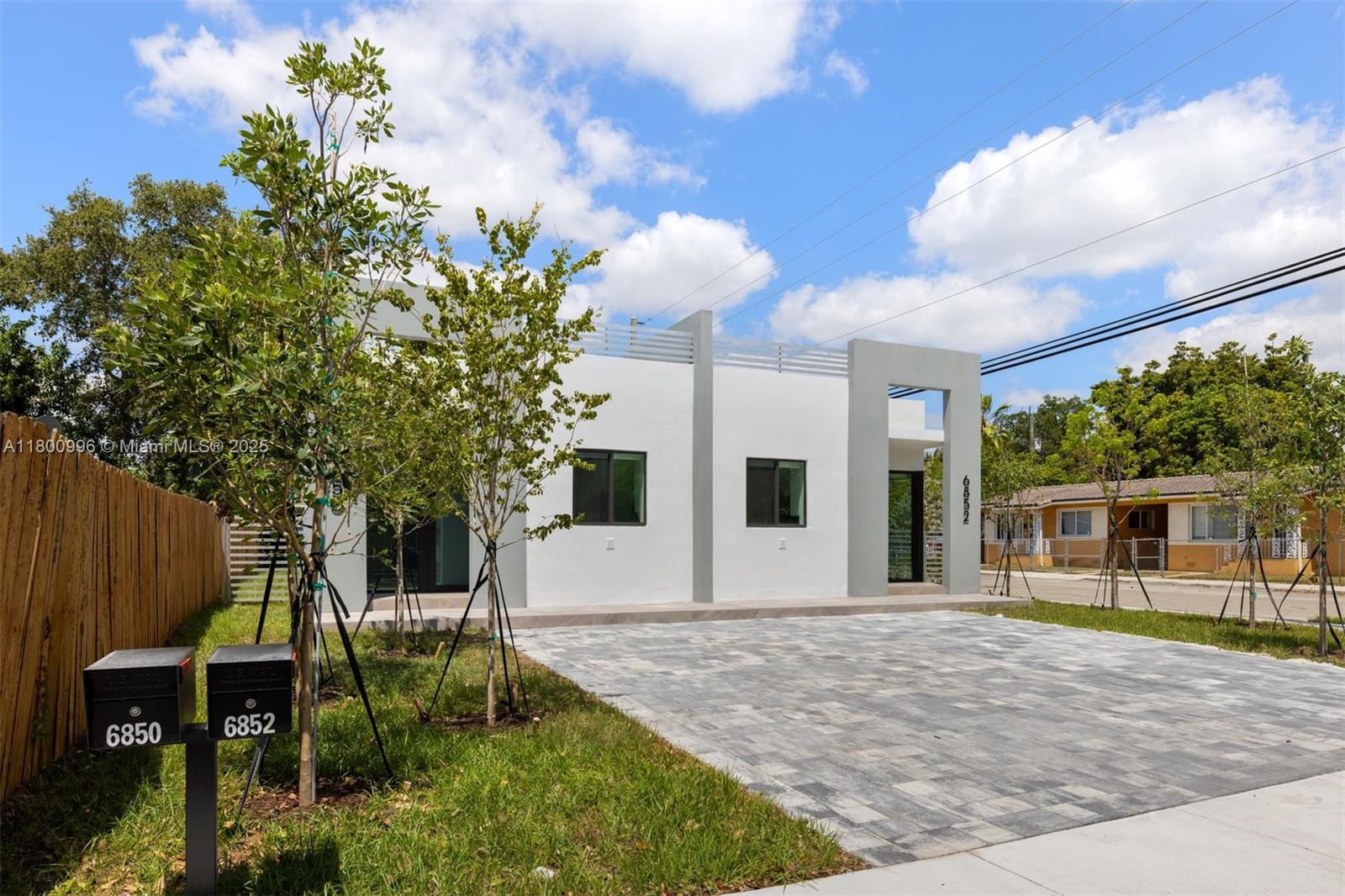 Rental Property at 6850 Nw 4 Ave, Miami, Broward County, Florida - Bedrooms: 3 
Bathrooms: 3  - $4,000 MO.