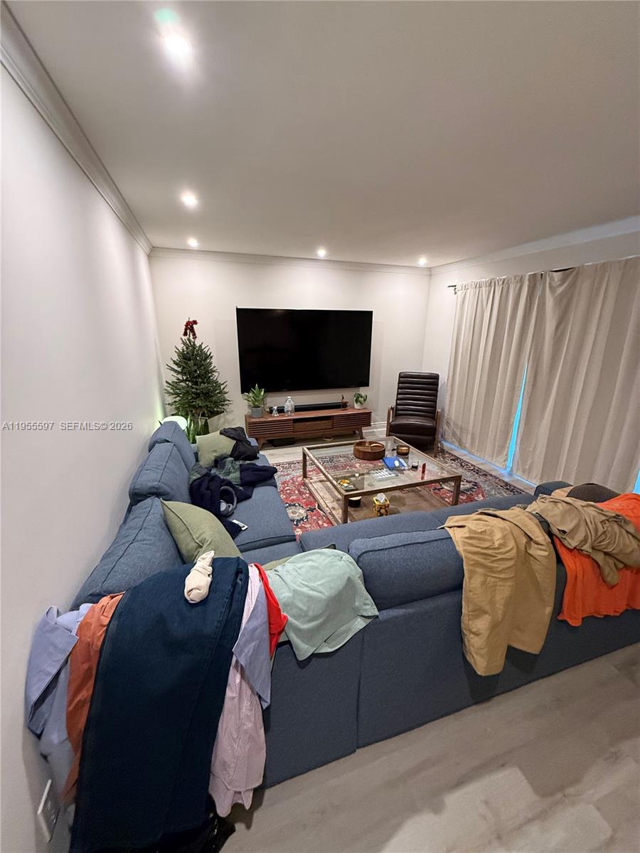 KINGS CREEK SO CONDO - Residential