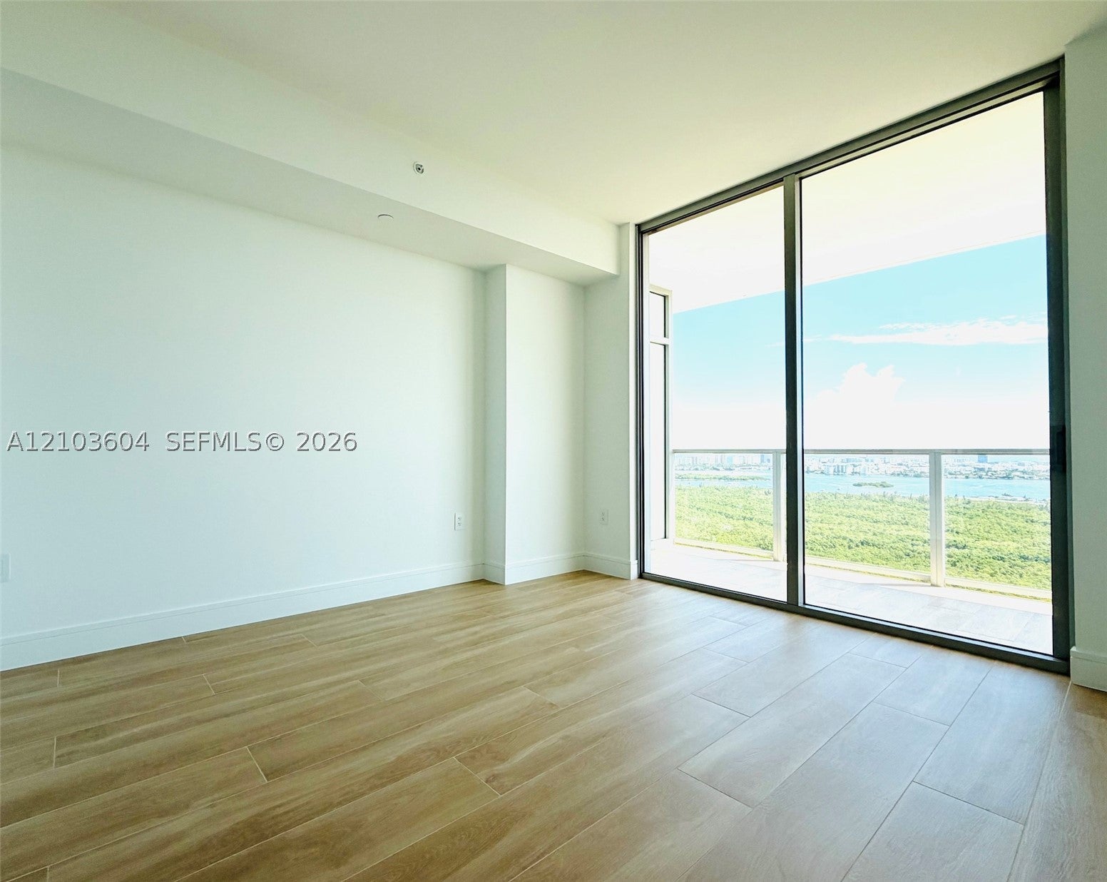 View photos, virtual tours, details... 2411 Laguna Circle 2504