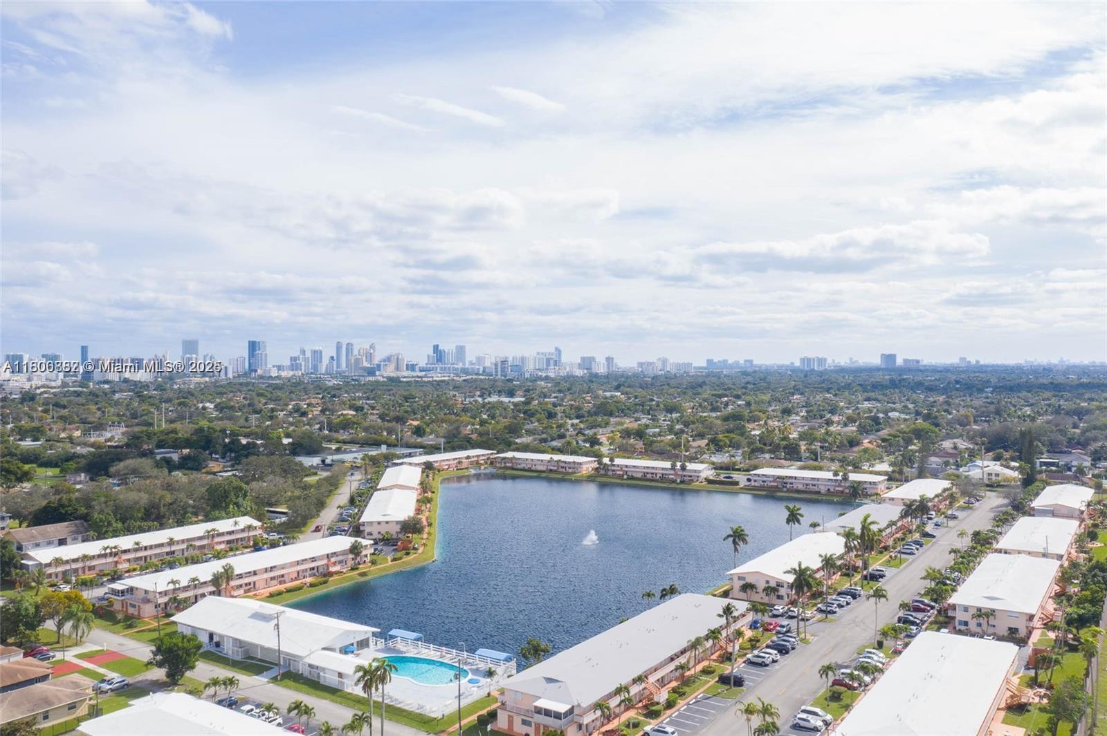 725 SW 11th Ave 17F