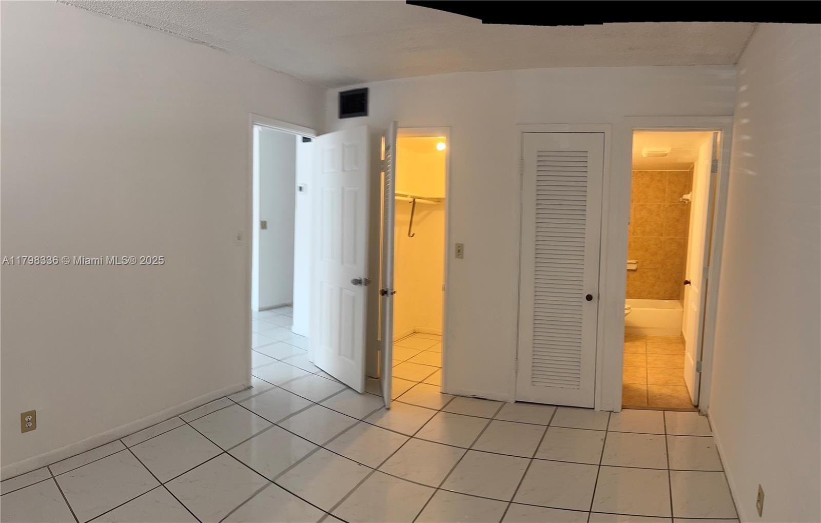 4041 NW 16th St 103