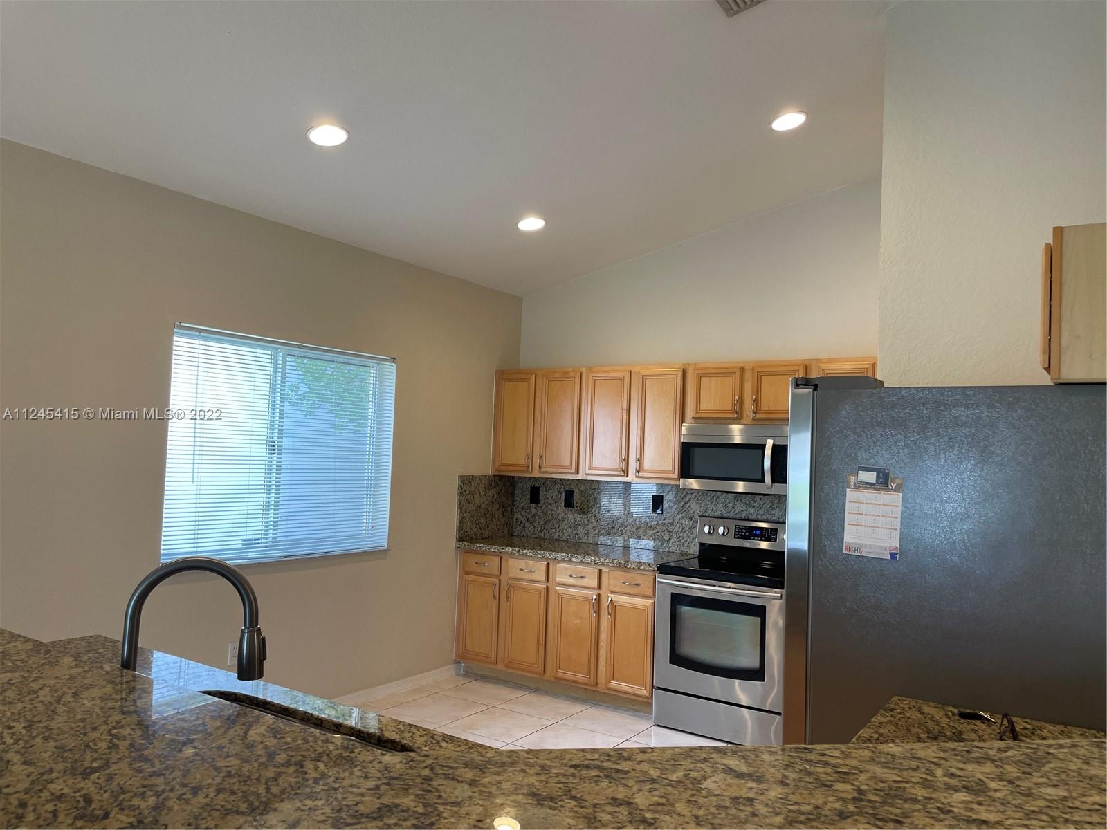 THE RESERVE AT DORAL - Residential Lease