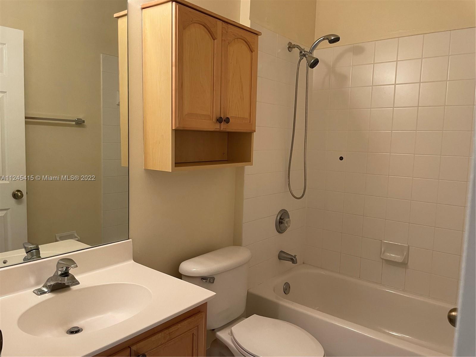 THE RESERVE AT DORAL - Residential Lease