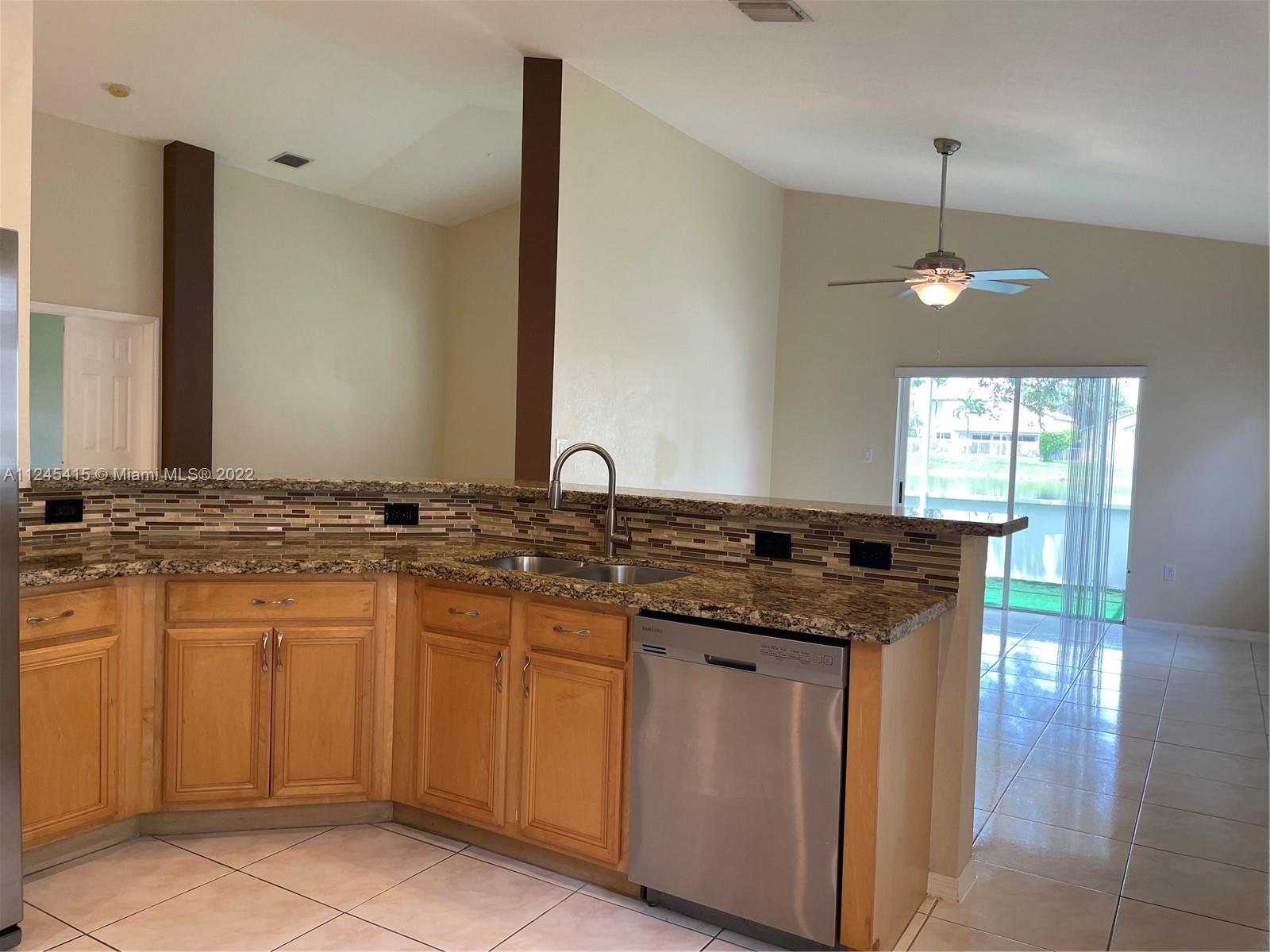 THE RESERVE AT DORAL - Residential Lease