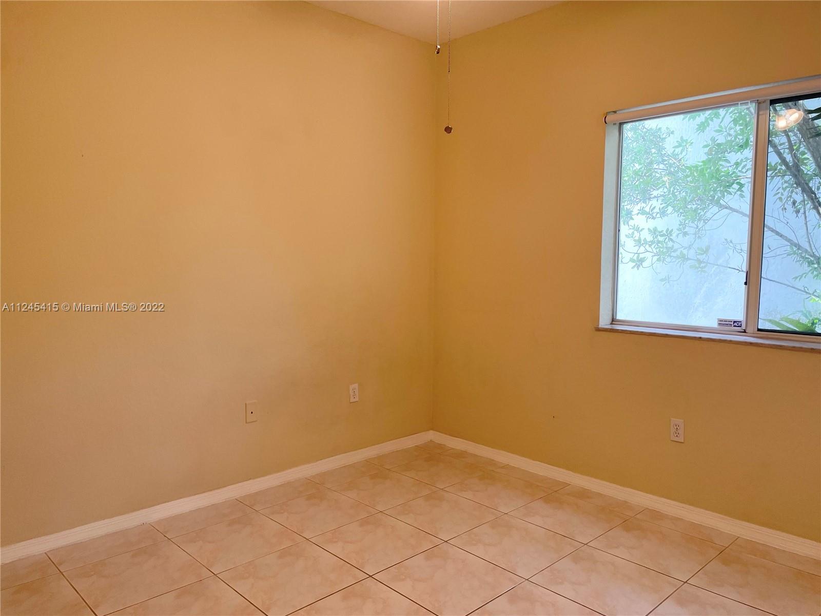 THE RESERVE AT DORAL - Residential Lease