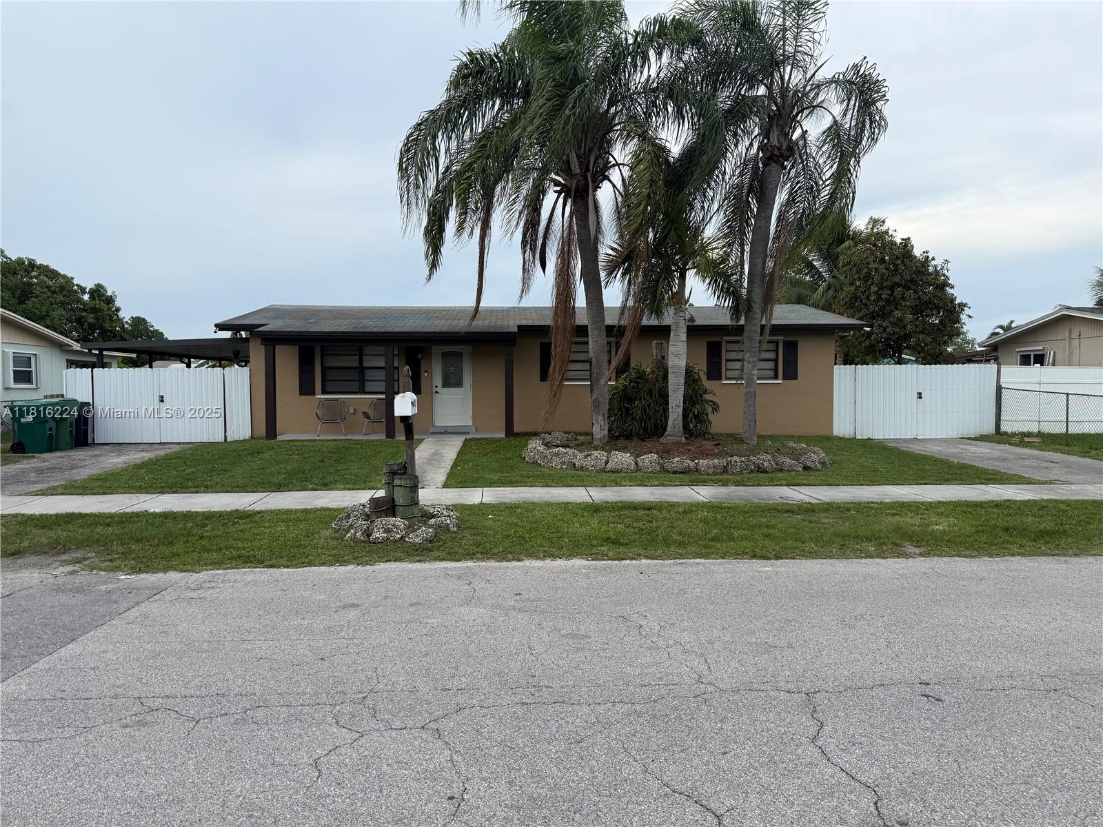 Property for Sale at 14511 Sw 294th St, Homestead, Miami-Dade County, Florida - Bedrooms: 3 
Bathrooms: 2  - $530,000