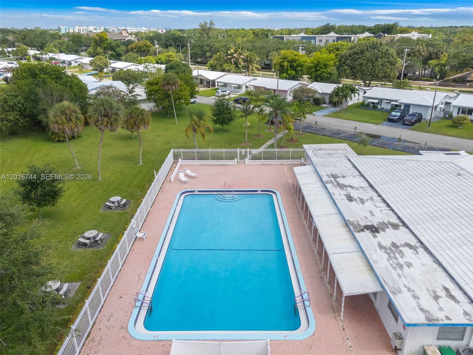 MAINLANDS OF TAMARAC LAKE - Residential