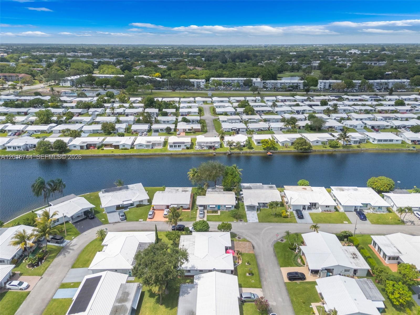 MAINLANDS OF TAMARAC LAKE - Residential
