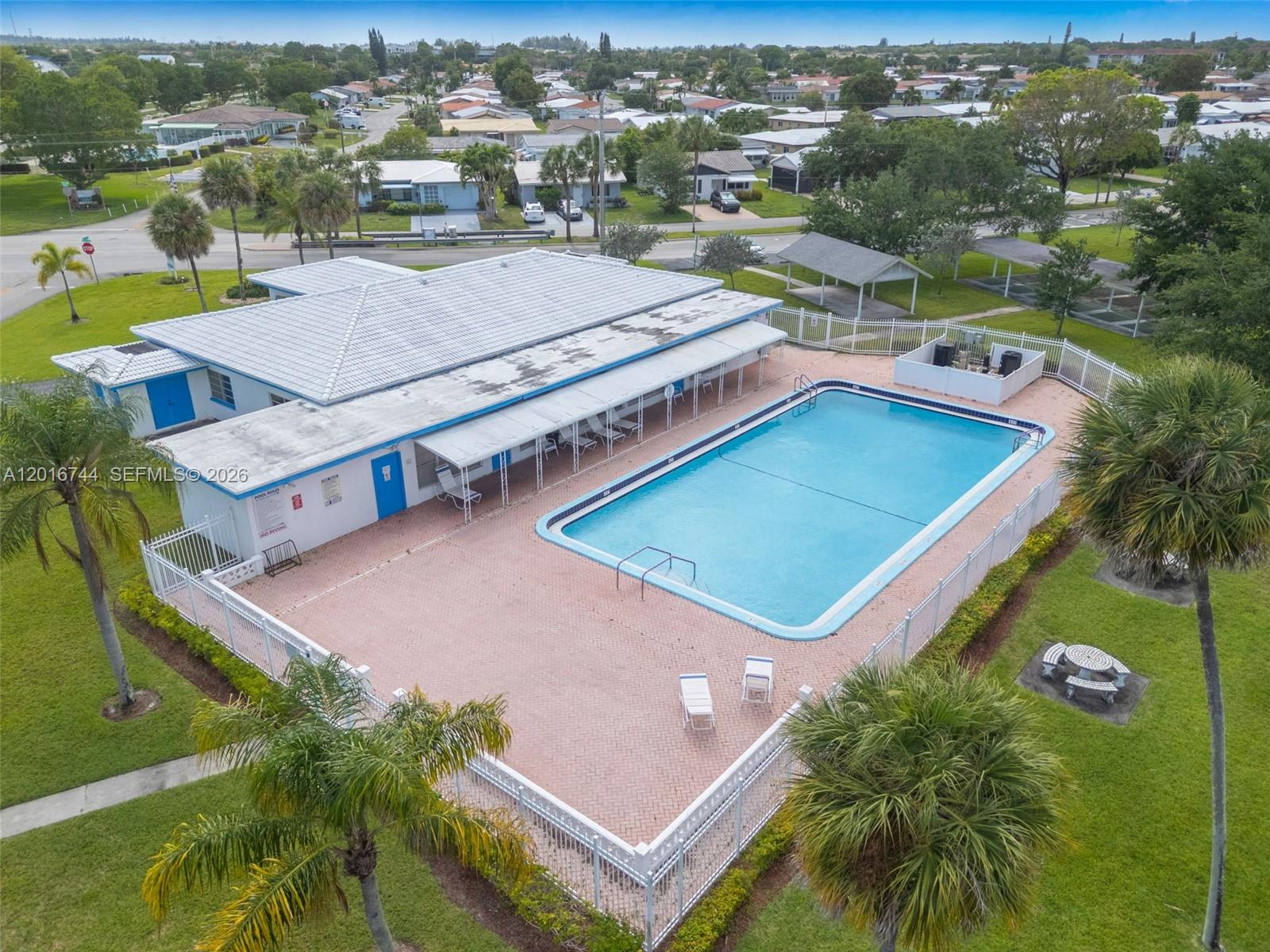 MAINLANDS OF TAMARAC LAKE - Residential