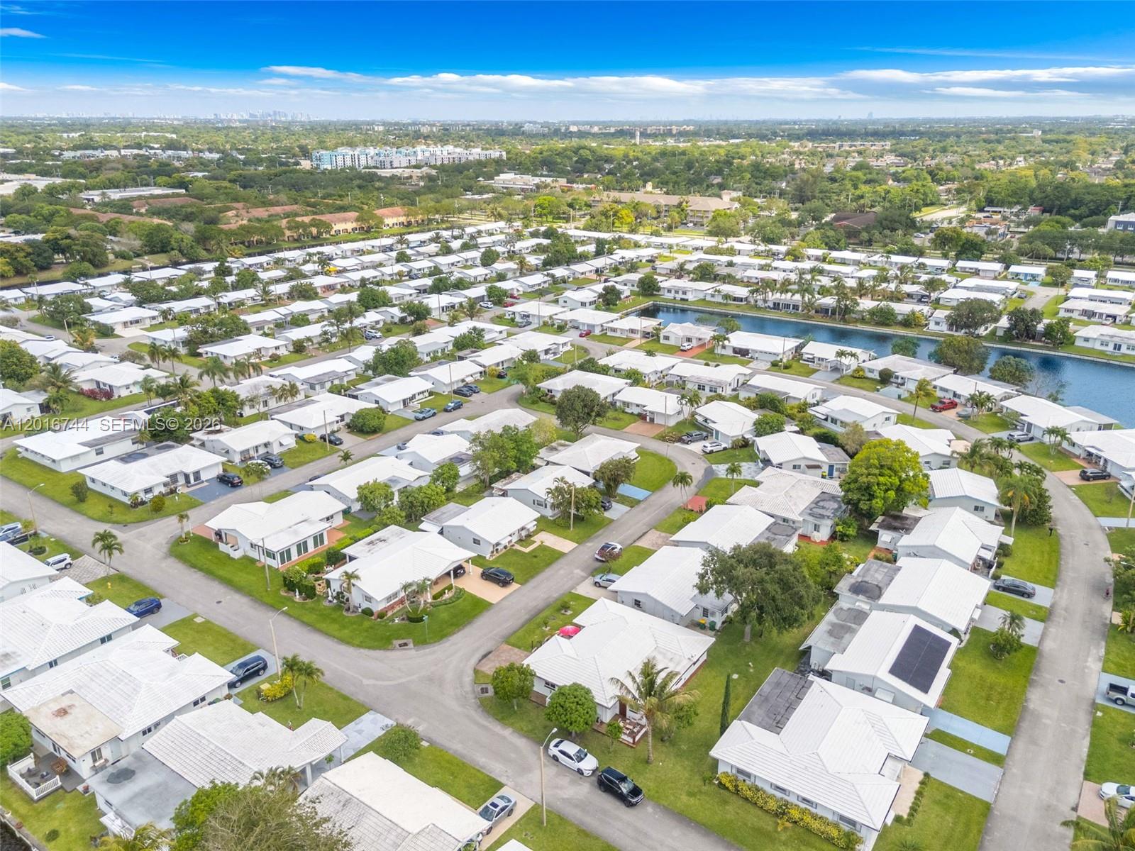 MAINLANDS OF TAMARAC LAKE - Residential