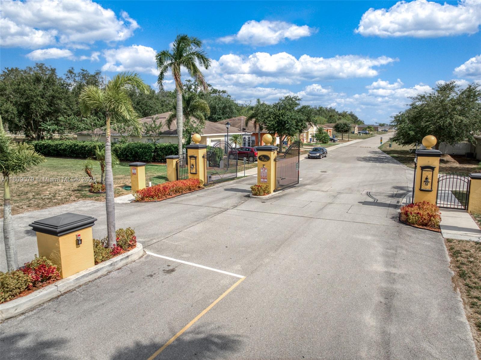 Las Villas at Kenilworth - Residential