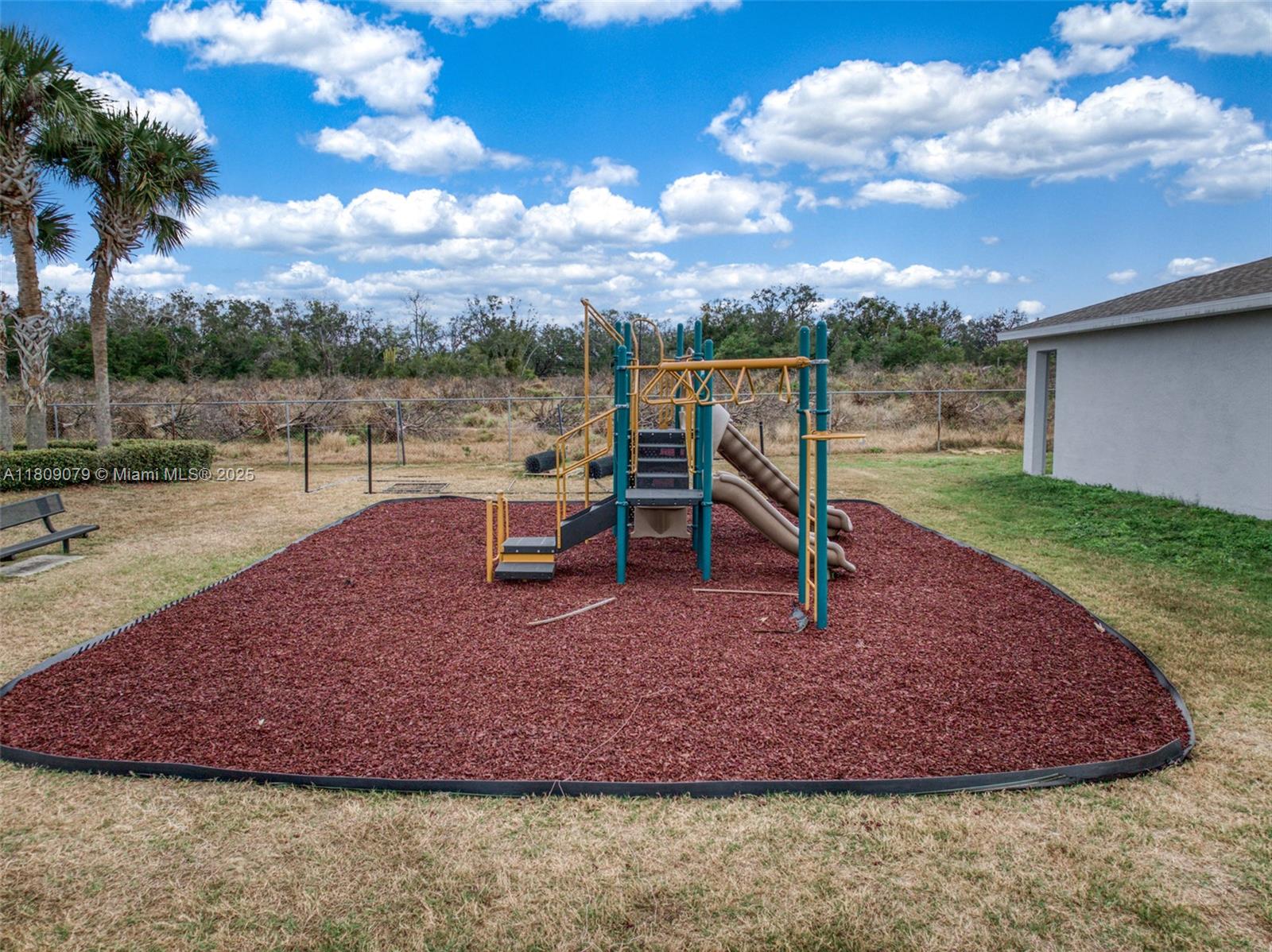 Las Villas at Kenilworth - Residential