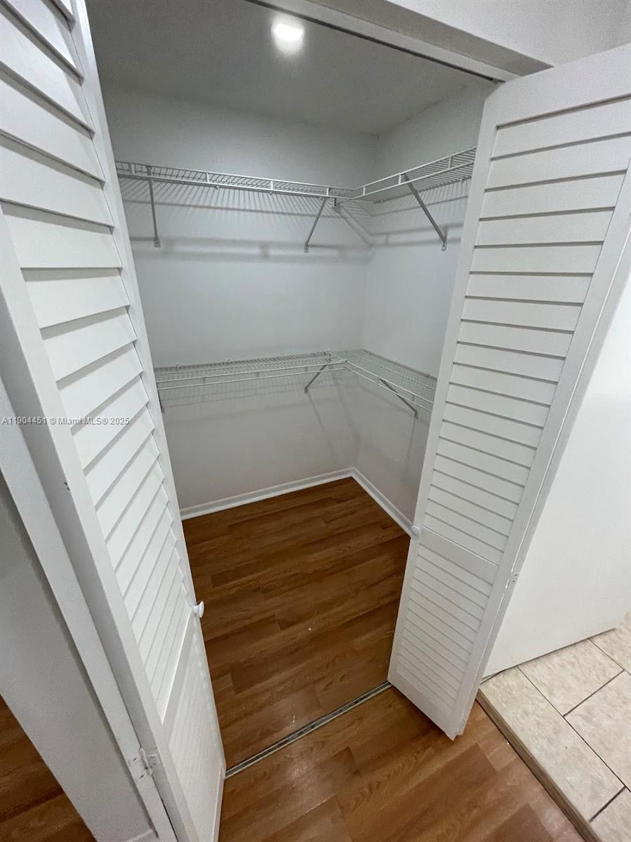 VILLA REAL CONDO NO 5 - Residential Lease