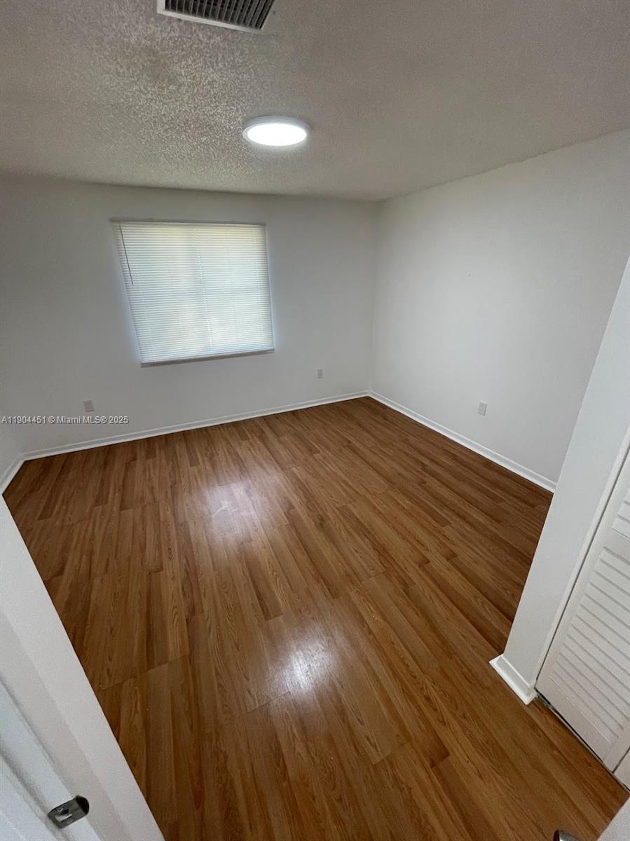 VILLA REAL CONDO NO 5 - Residential Lease