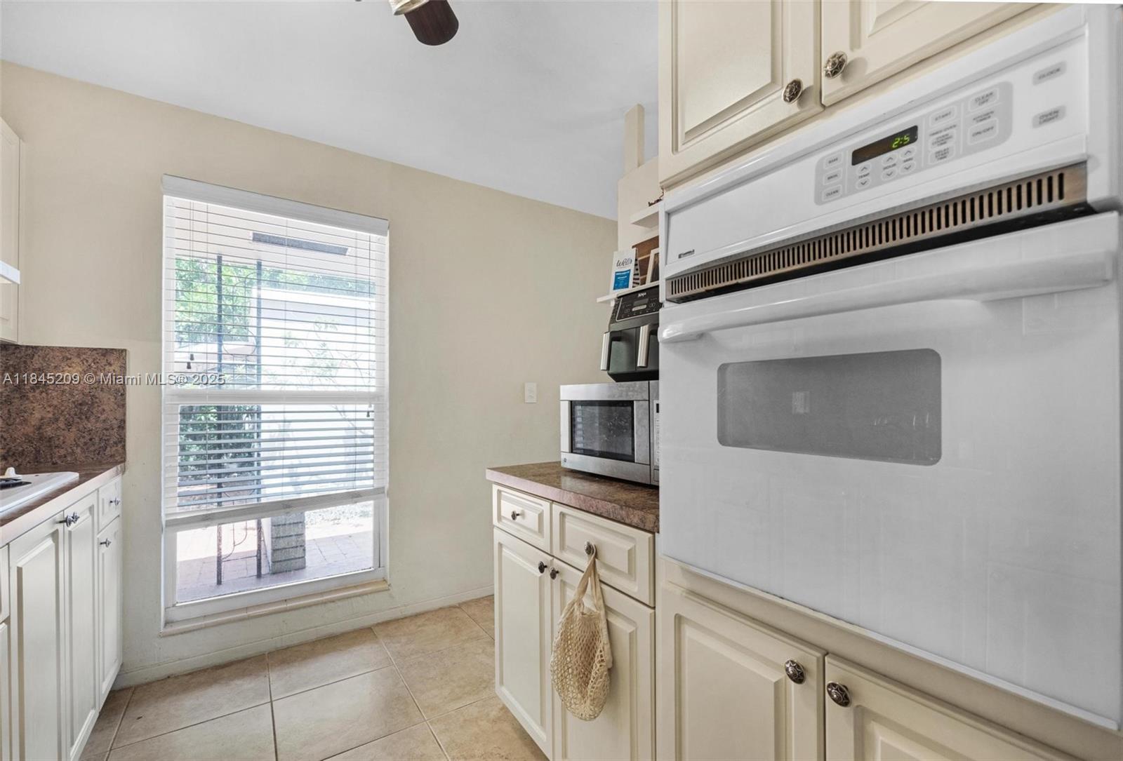 EDGEWATER ESTATES 1ST ADD - Residential Income