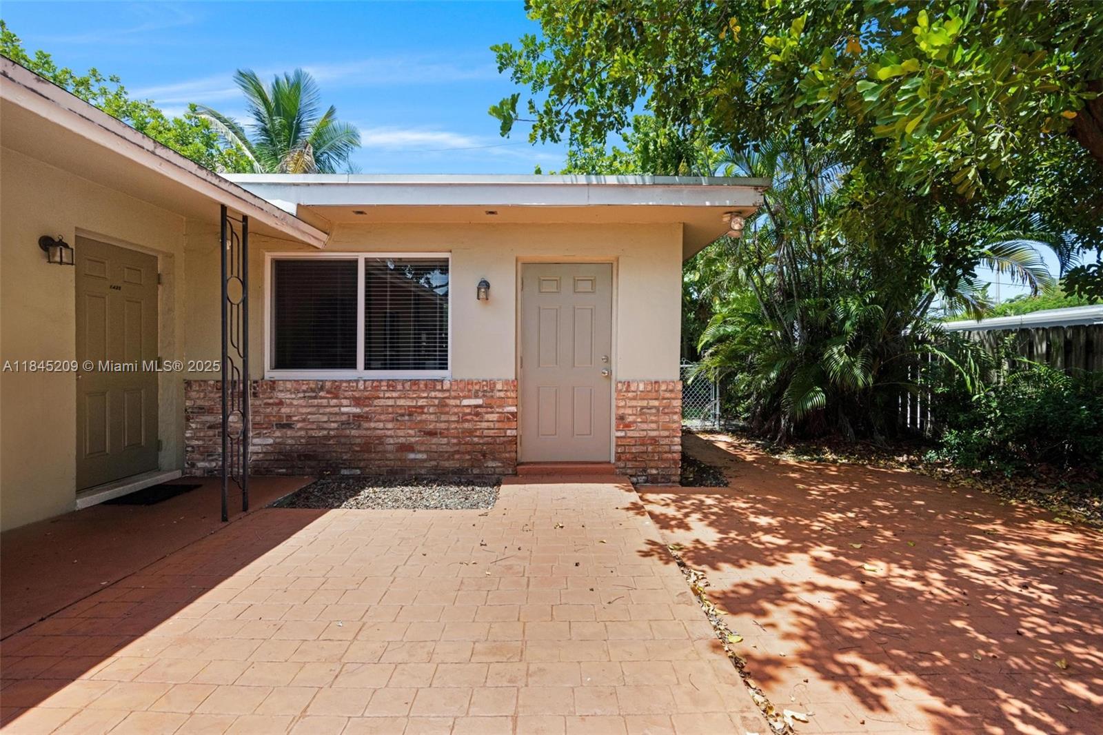 EDGEWATER ESTATES 1ST ADD - Residential Income