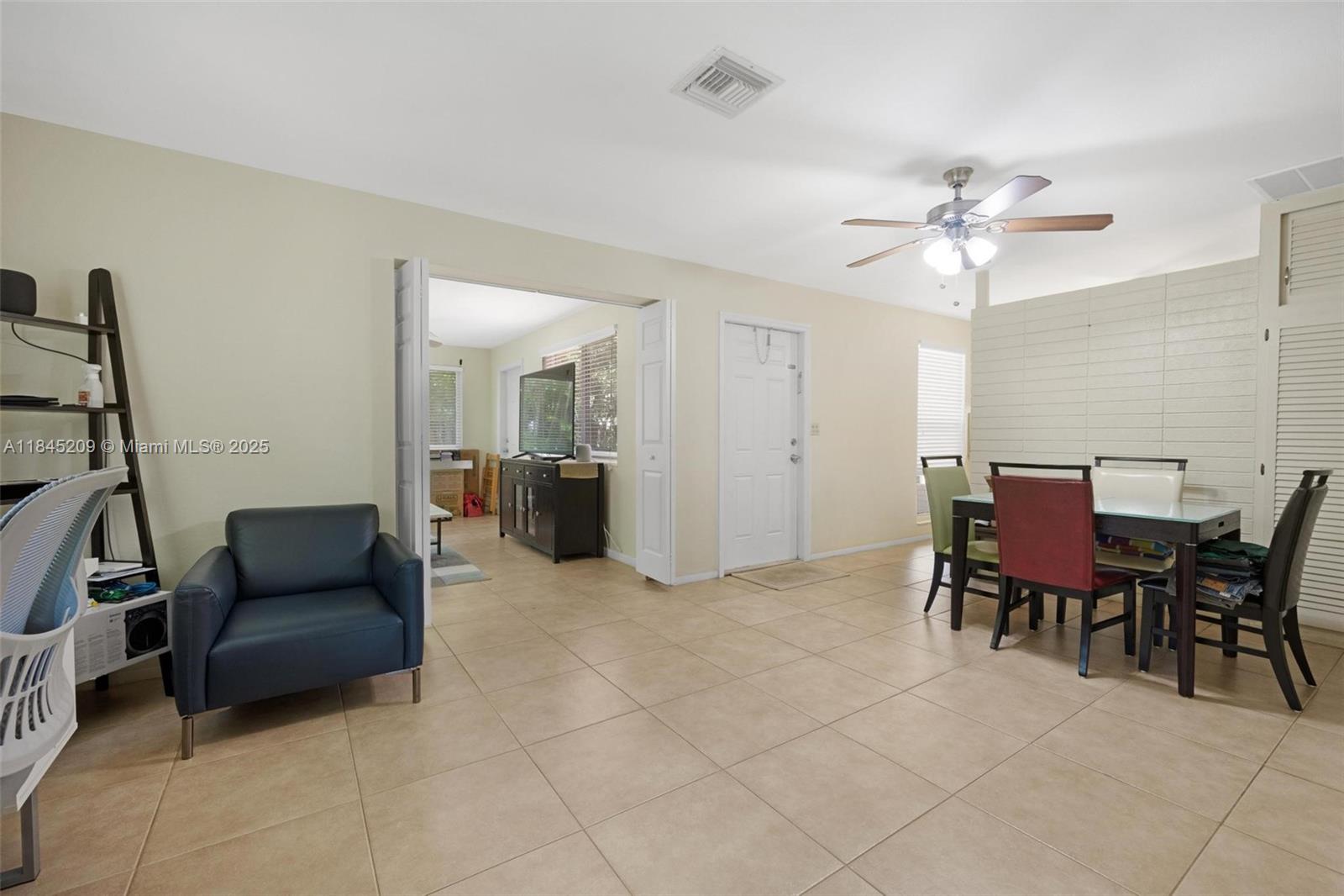 EDGEWATER ESTATES 1ST ADD - Residential Income