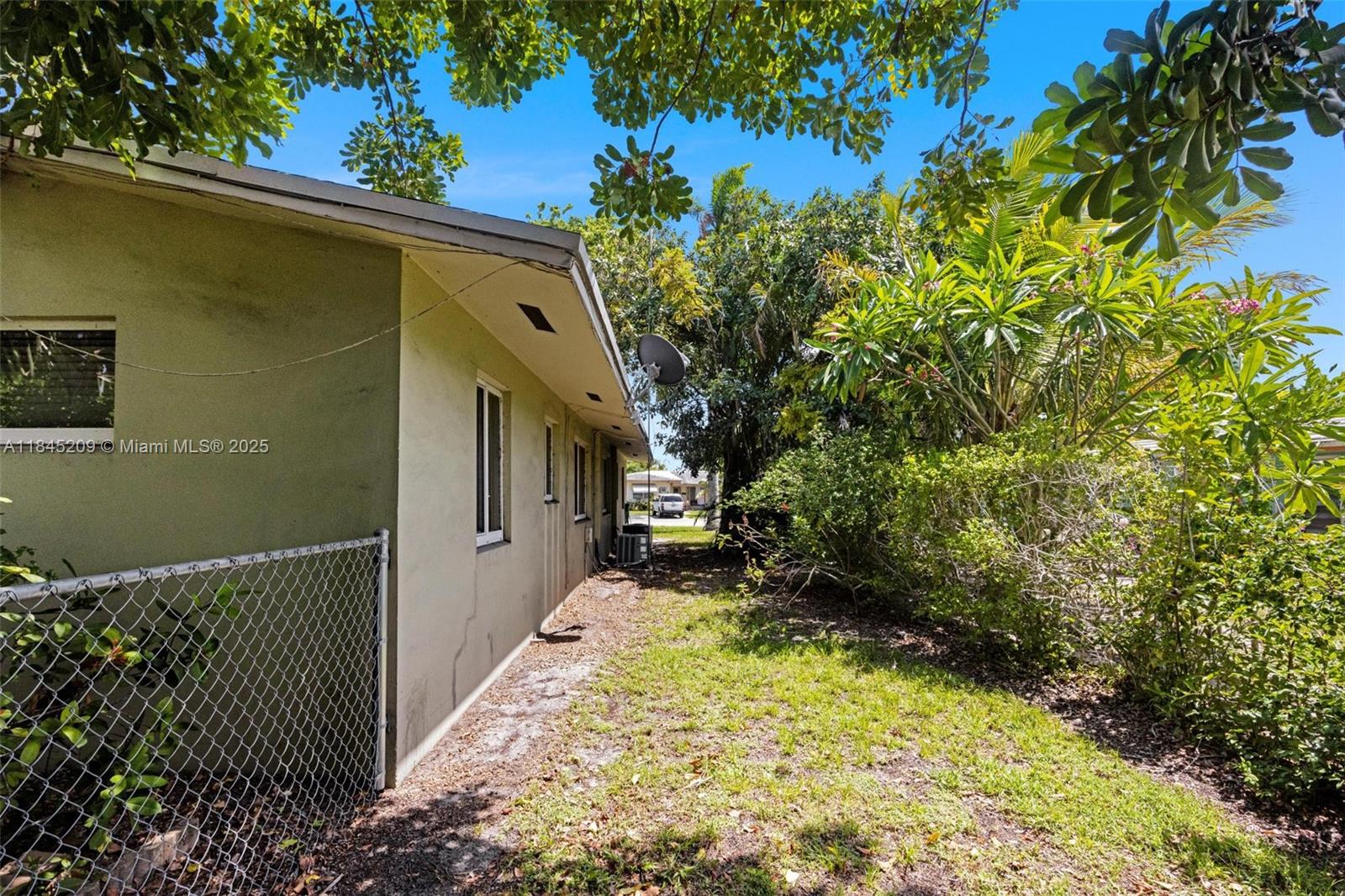 EDGEWATER ESTATES 1ST ADD - Residential Income