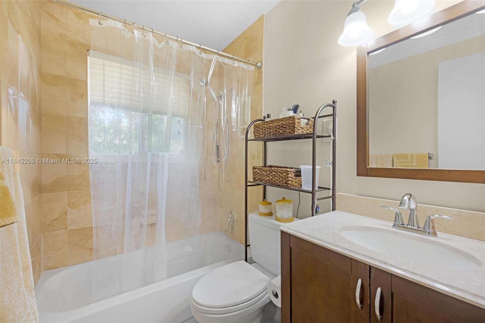 EDGEWATER ESTATES 1ST ADD - Residential Income