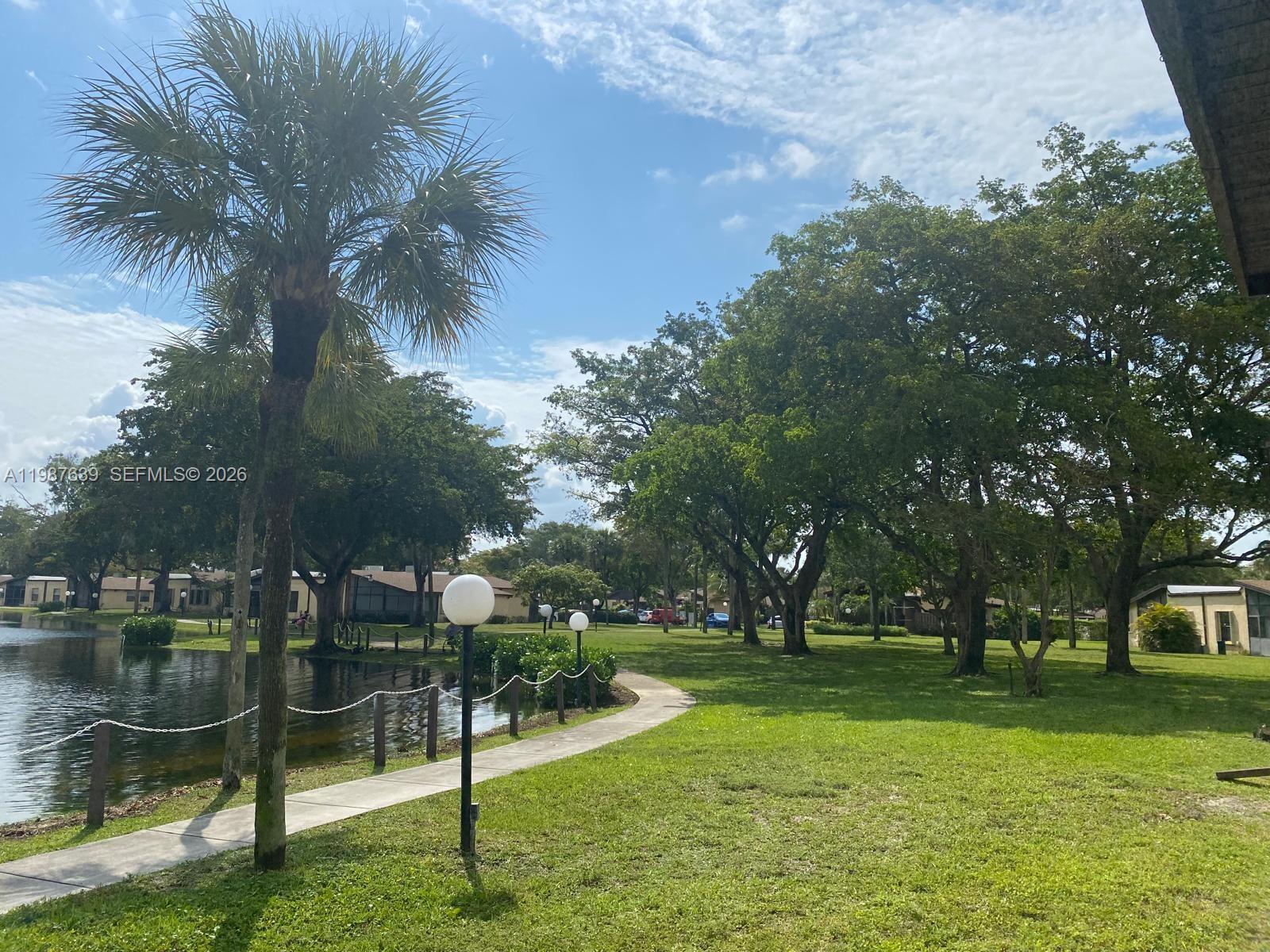 VILLAS AT CARRIAGE HILLS - Residential Lease