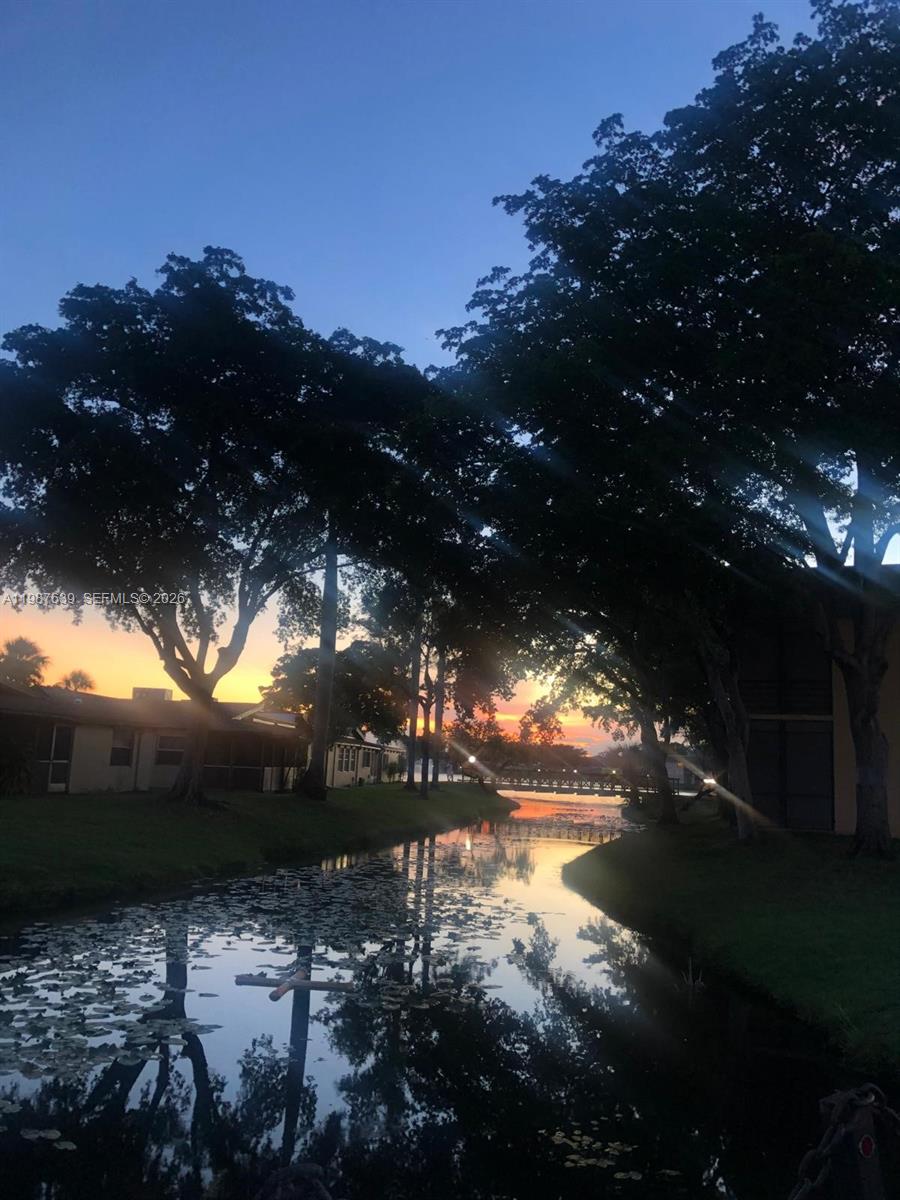 VILLAS AT CARRIAGE HILLS - Residential Lease