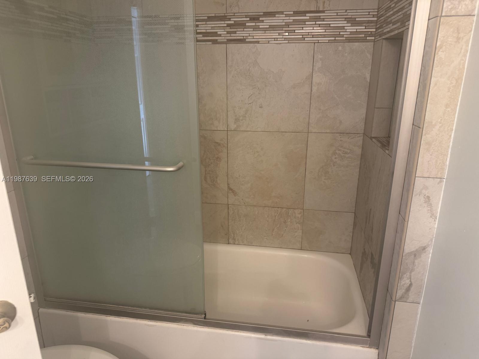 VILLAS AT CARRIAGE HILLS - Residential Lease