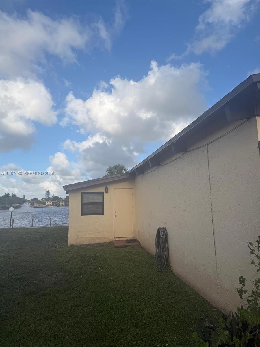 VILLAS AT CARRIAGE HILLS - Residential Lease