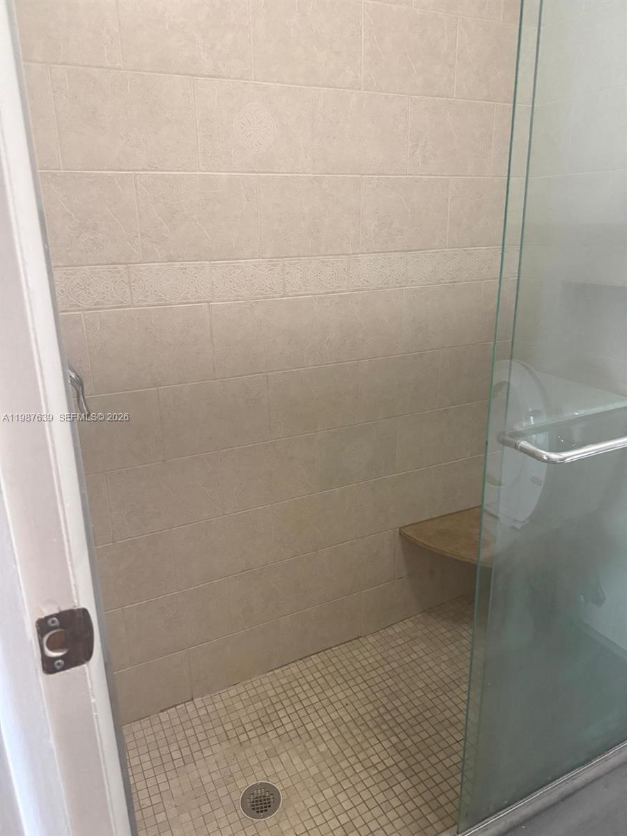 VILLAS AT CARRIAGE HILLS - Residential Lease