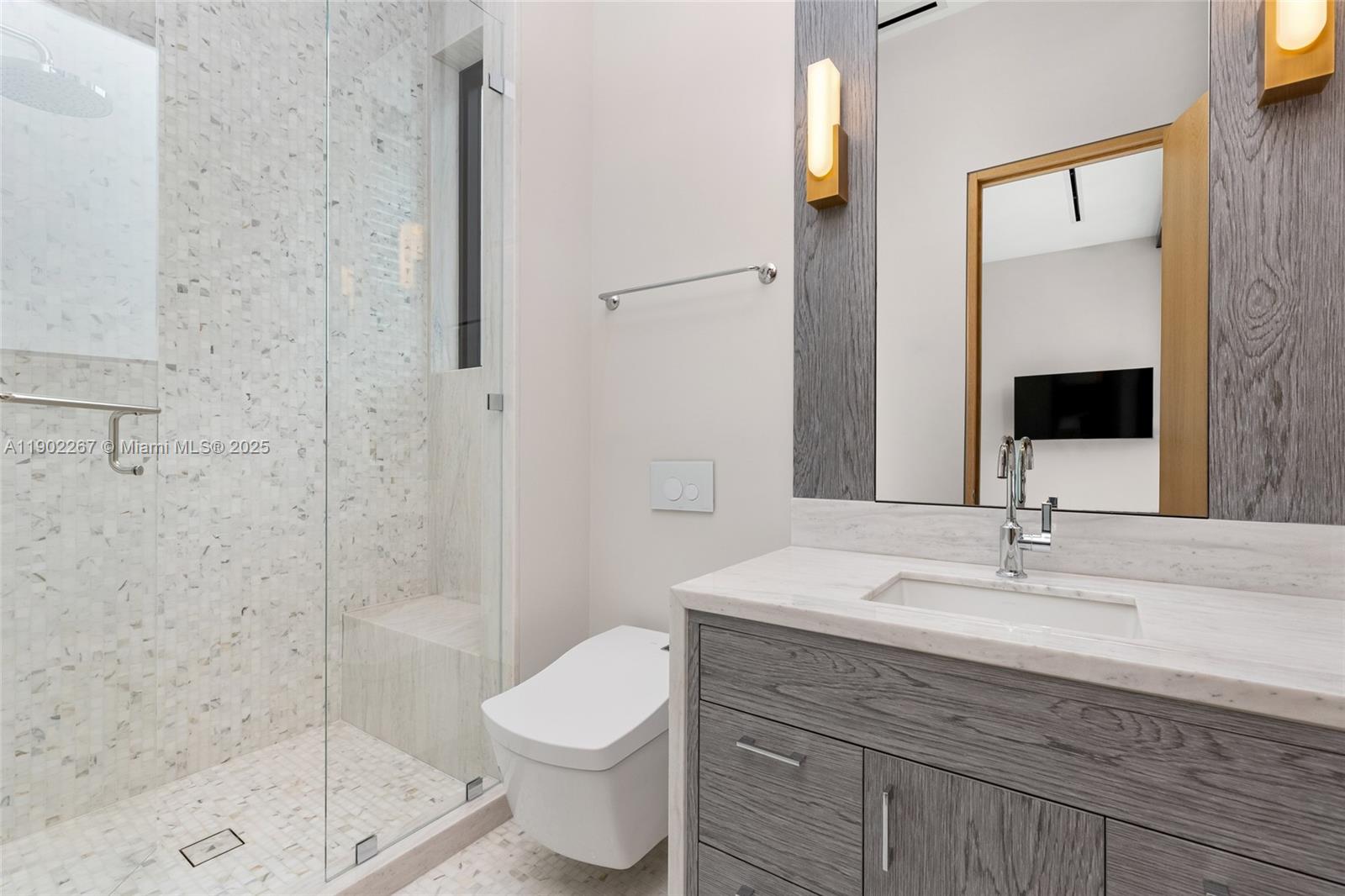 LAUDERDALE BEACH - Residential