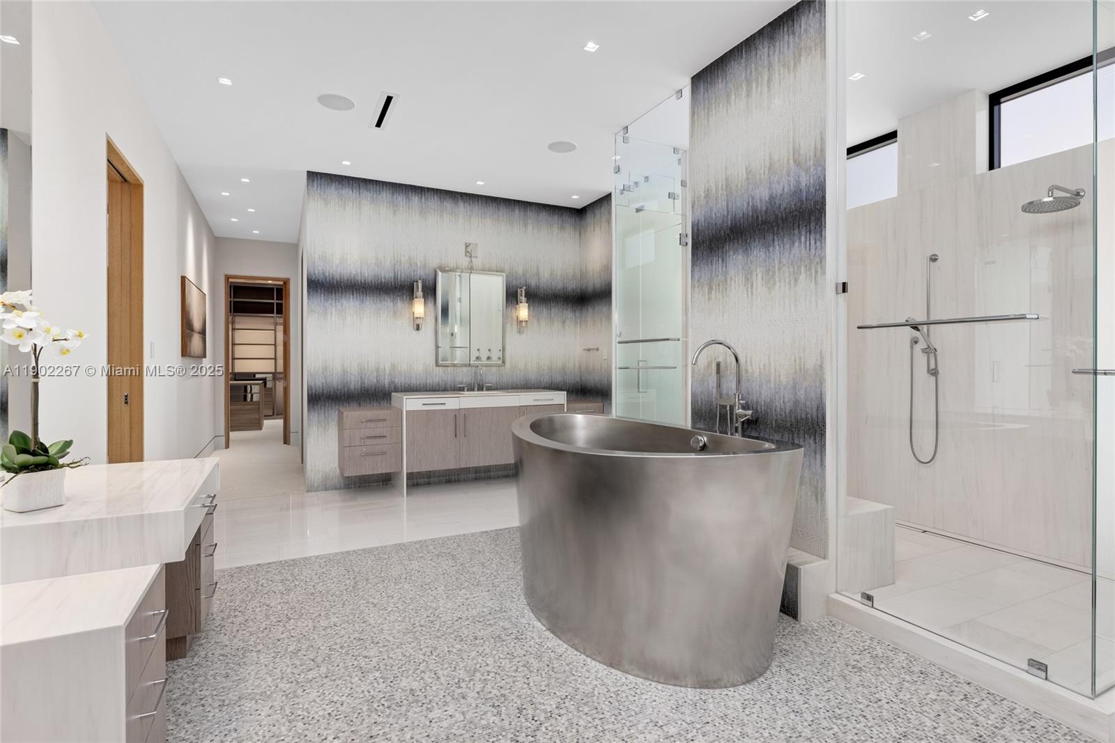 LAUDERDALE BEACH - Residential