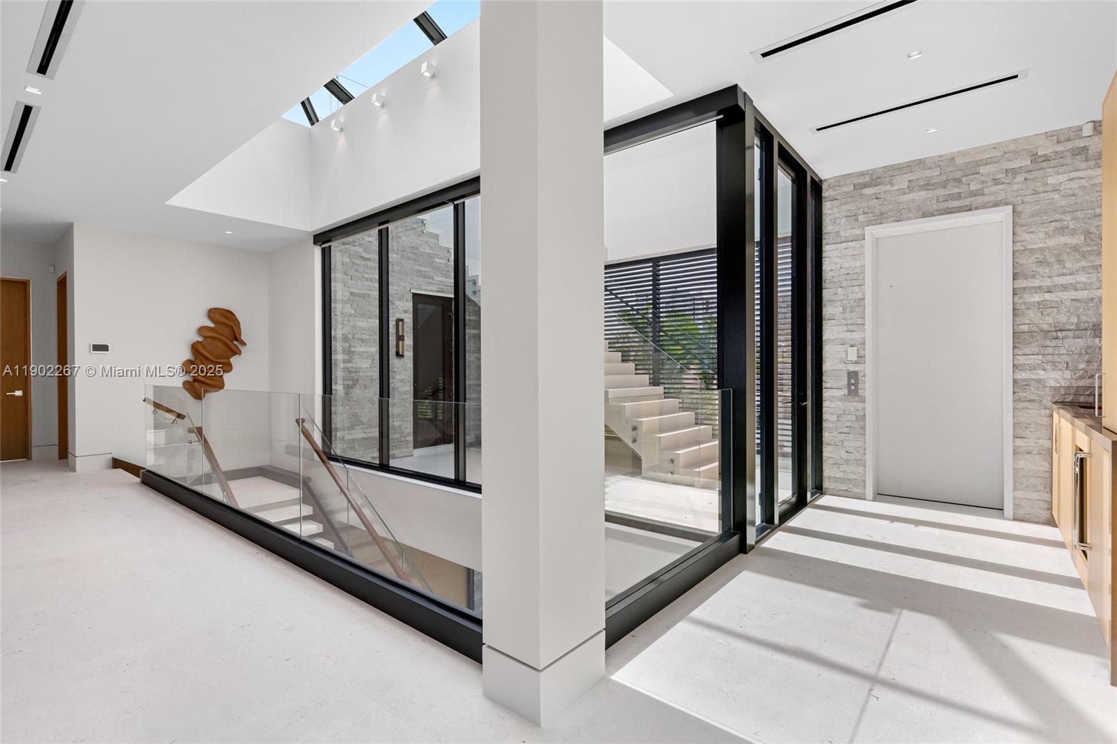 LAUDERDALE BEACH - Residential