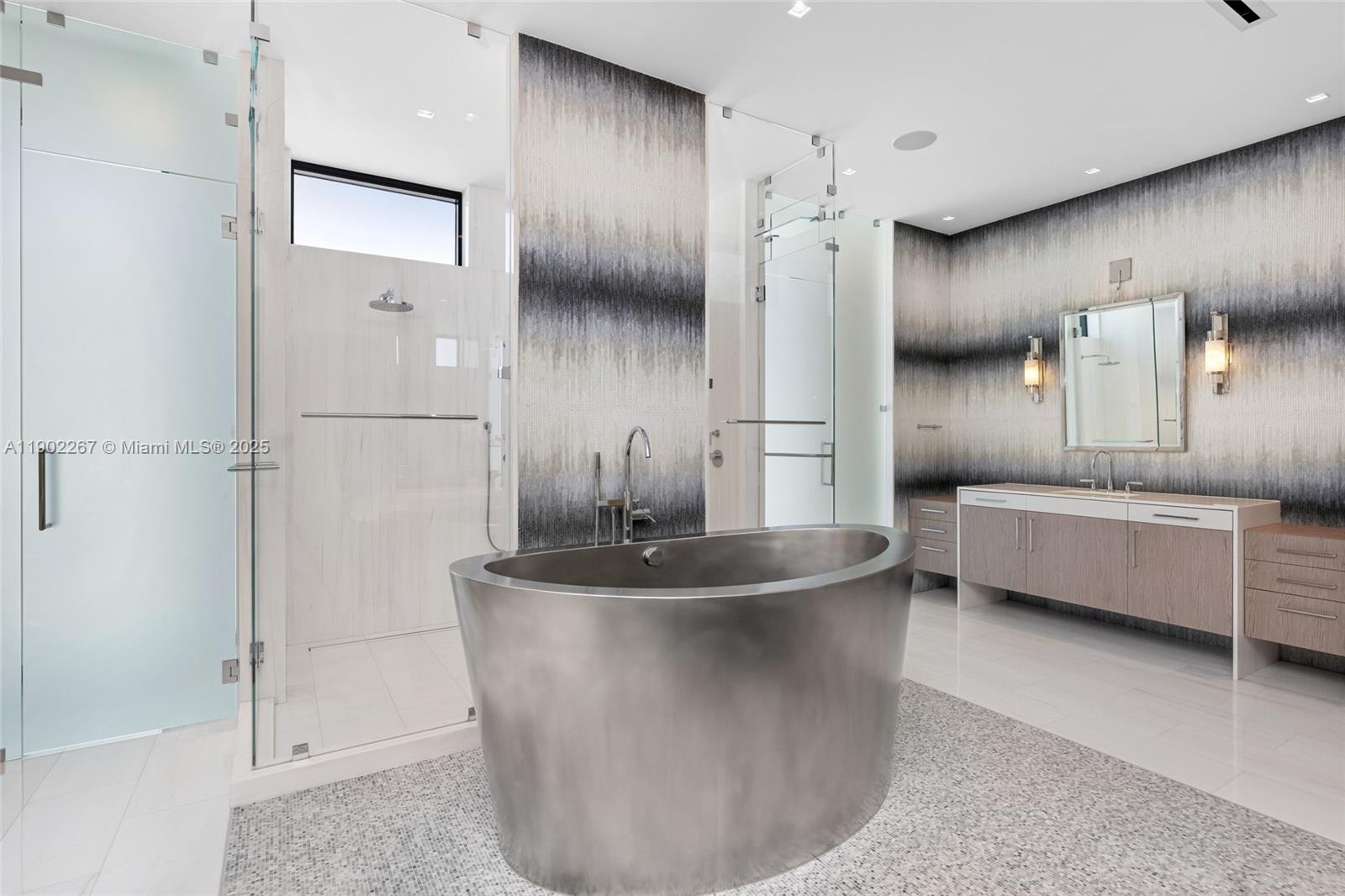 LAUDERDALE BEACH - Residential