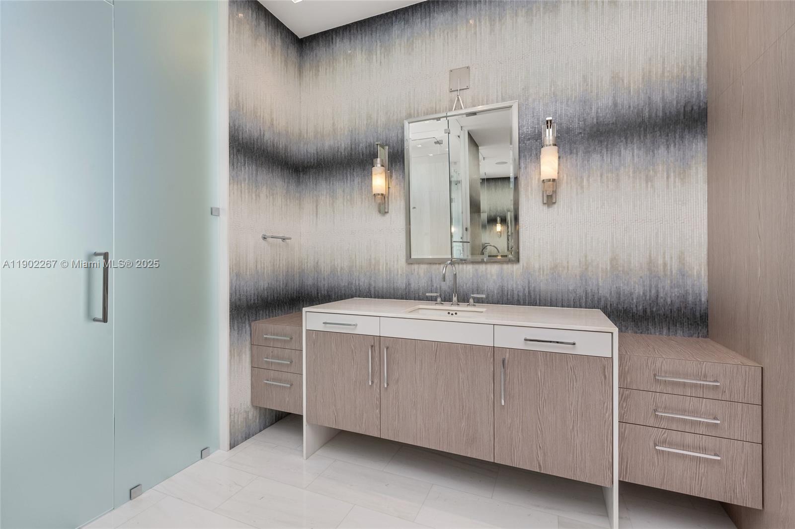 LAUDERDALE BEACH - Residential